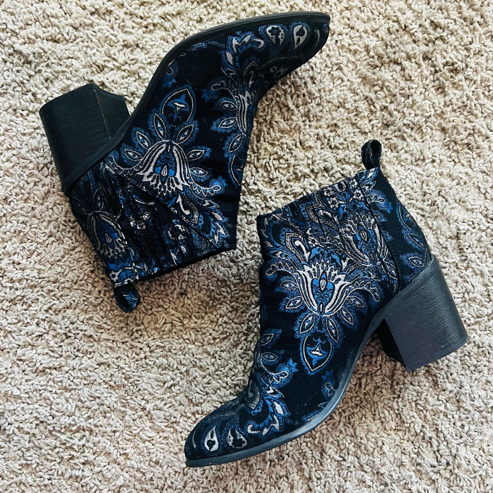 Jeffrey Campbell Viggo Blue Brocade Ankle Booties Size 6 - Picture 4 of 11